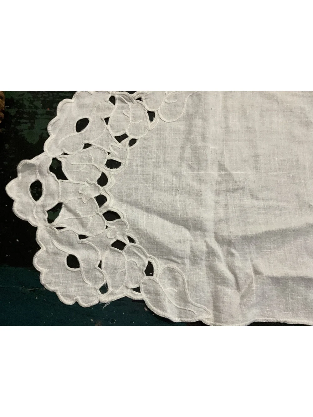 Vintage White Linen Table Runner with Floral Cutwork Embroidery 37”x 12”